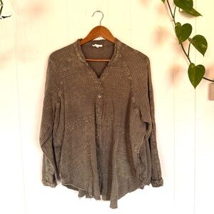 Lightweight Linen Button-Down Blouse in Olive Gray